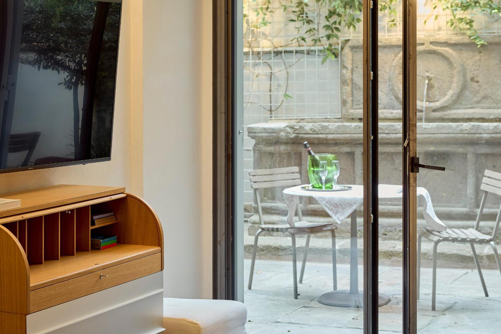 Palazzo Delle Pietre - Luxury Apartments Rom Eksteriør billede